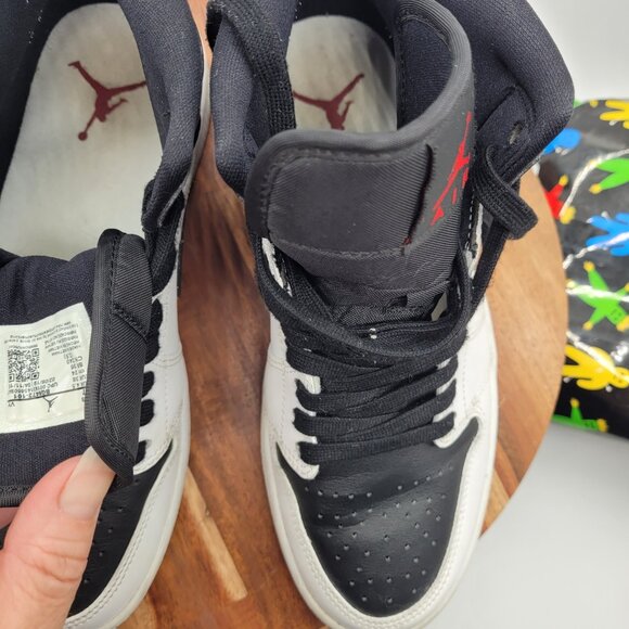 air jordan 1 mid reverse black toe